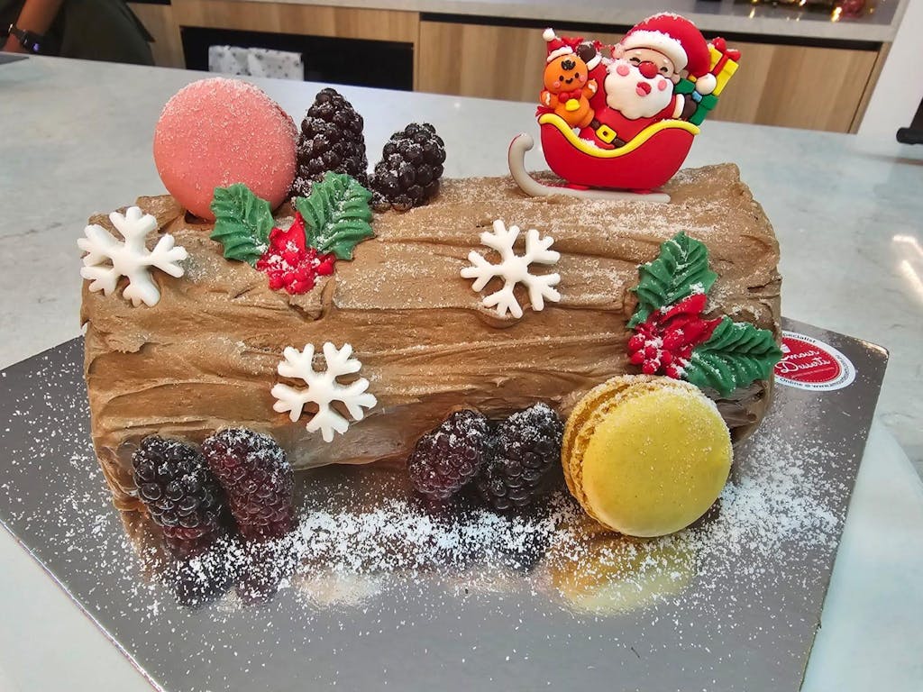Customer photo for an Amour Desserts review