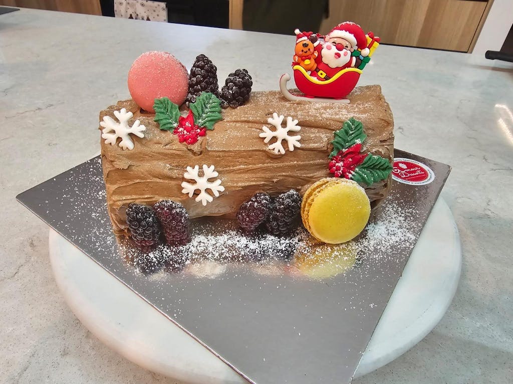 Customer photo for an Amour Desserts review