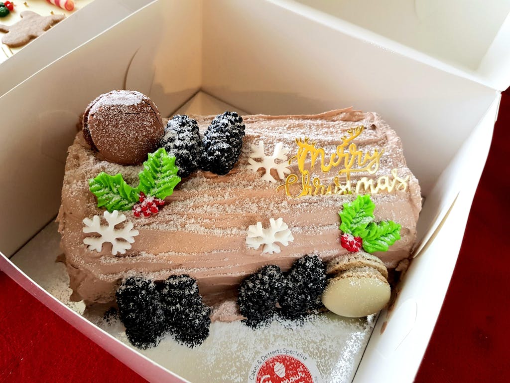 Customer photo for an Amour Desserts review